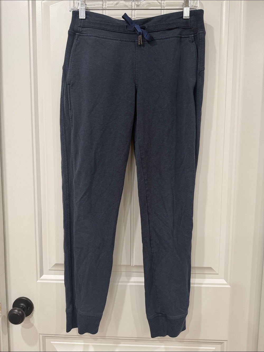EUC lululemon athletica Navy Joggers - Picture 2 of 7
